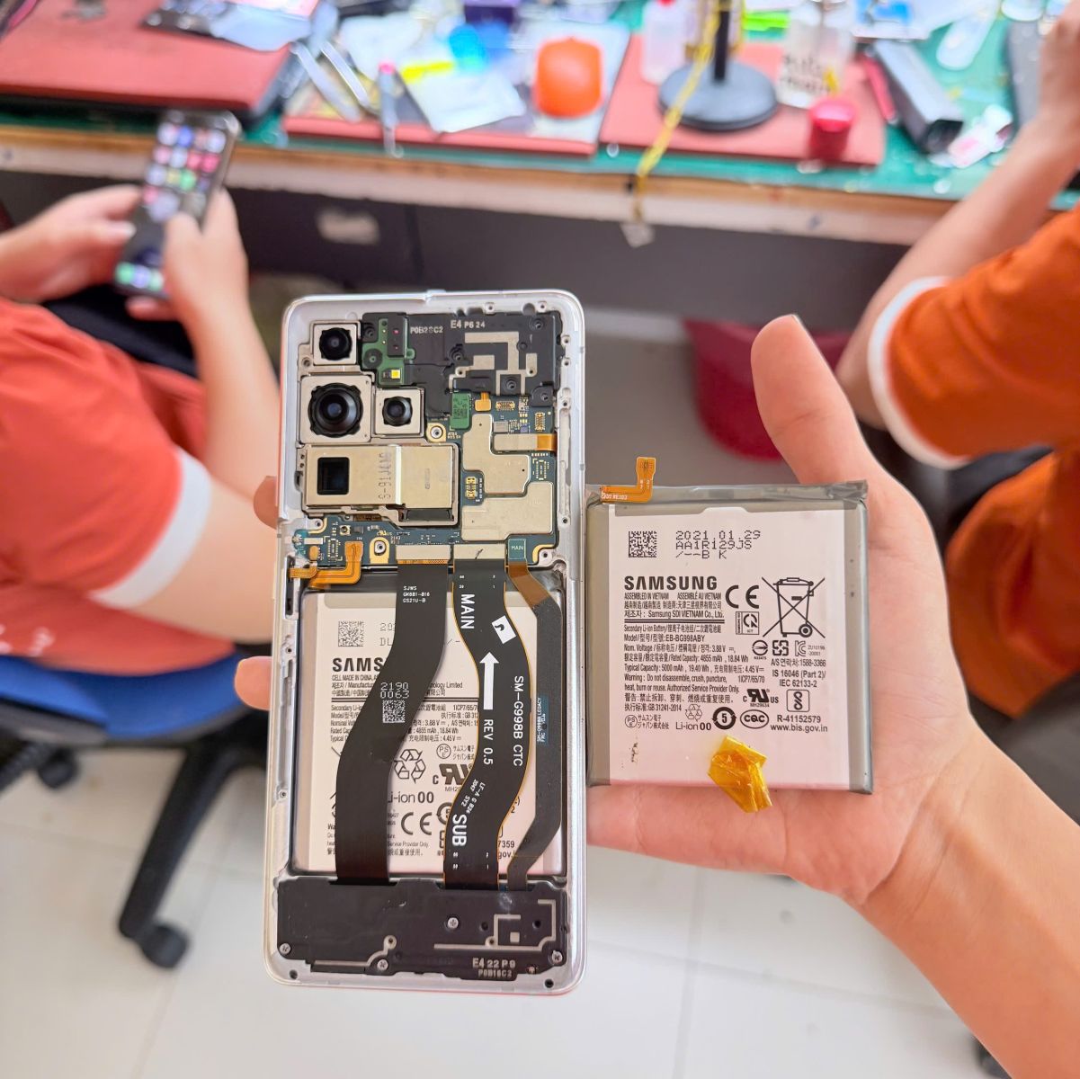 ép kính iphone cần thơ