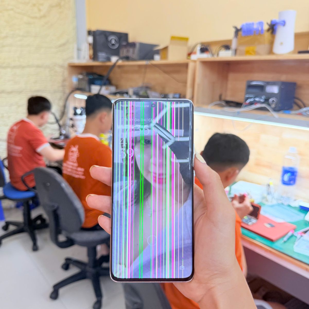màn hình iphone 12 pro bị bể