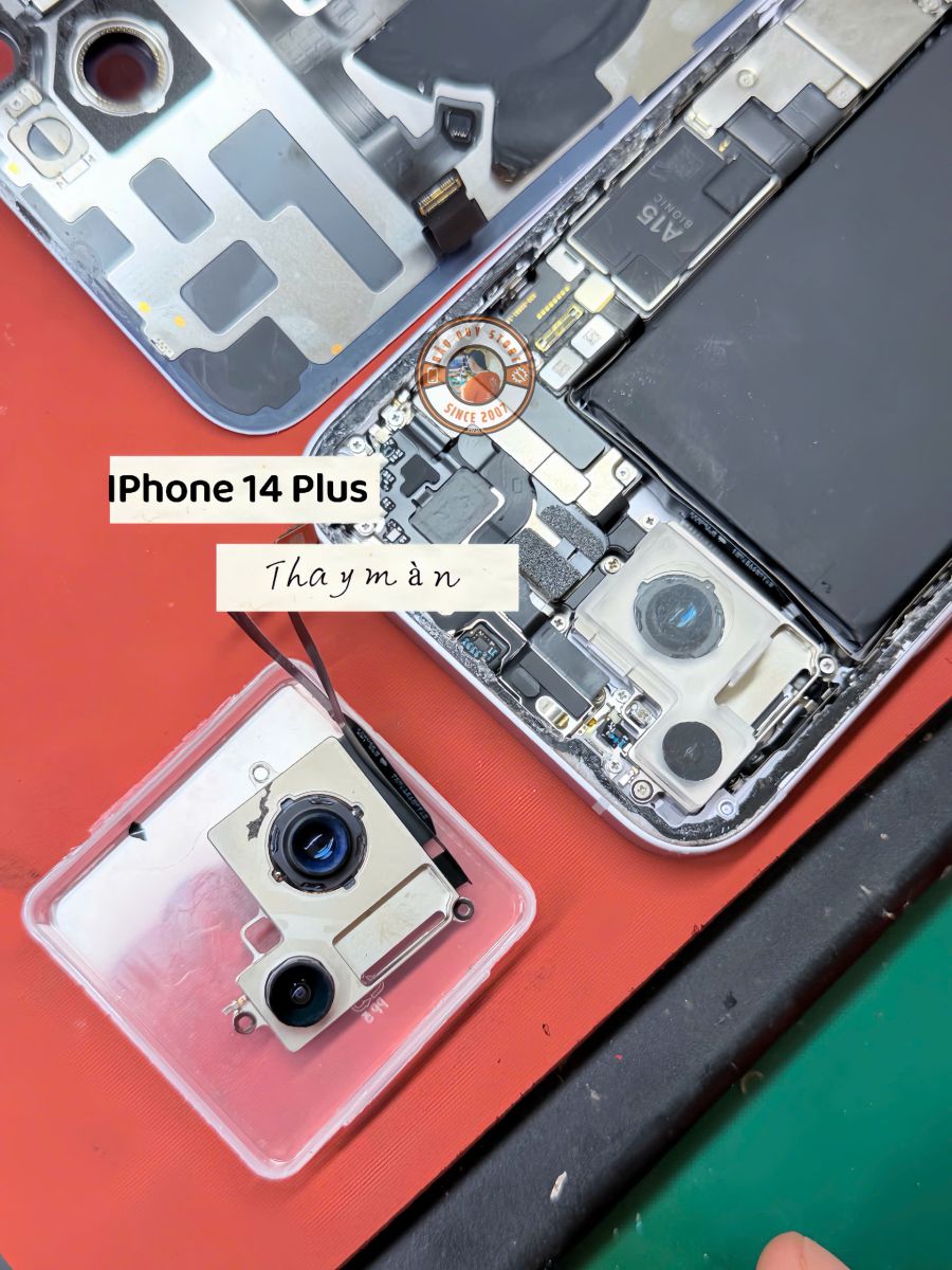 Kiểm tra màn hình OPPO Reno 8 trước khi thay tại Cần Thơ